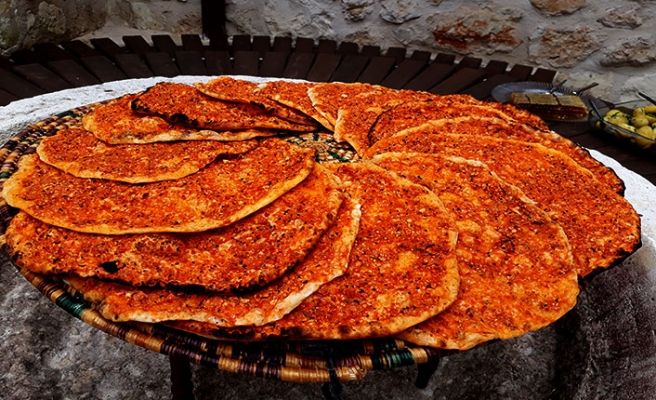 Biberli Çökelekli Ekmek 6 adet